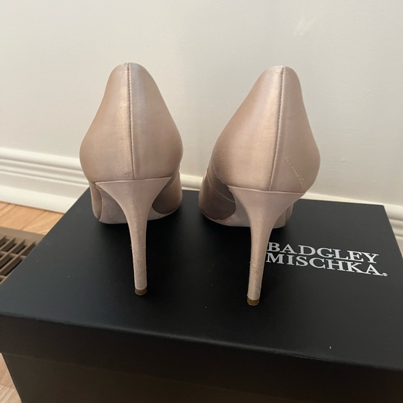 BADGLEY MISCHKA - NUDE HEELS - Picture 2 of 2